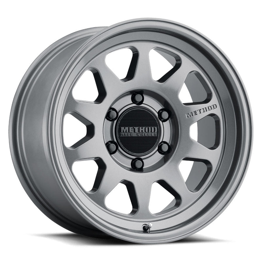 Method 316 Gloss Titanium Wheel